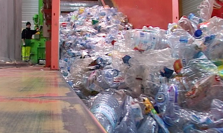 La gestion des déchets - Trier pour recycler - 6 mn 29s